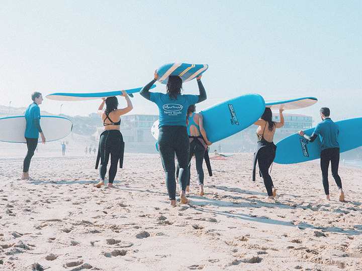 Adventurous Christmas party, team goes paddleboarding